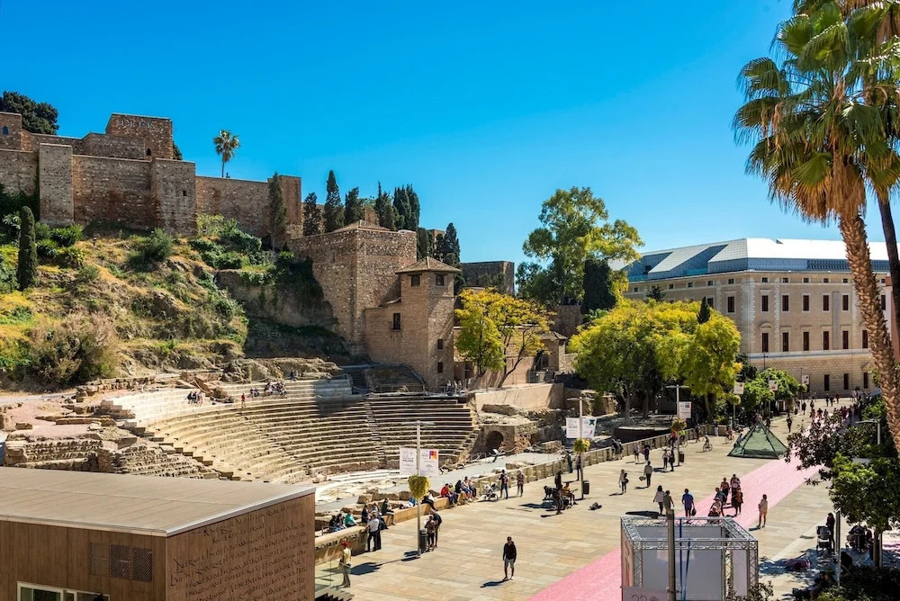 Spacious Apartment with Alcazaba views. Zegri