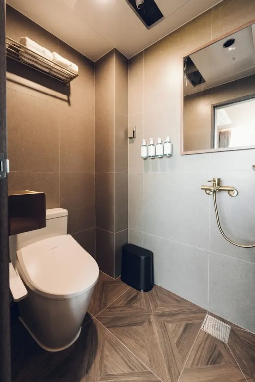 MONTHLIV Gwangjang Market Hotel Stay
