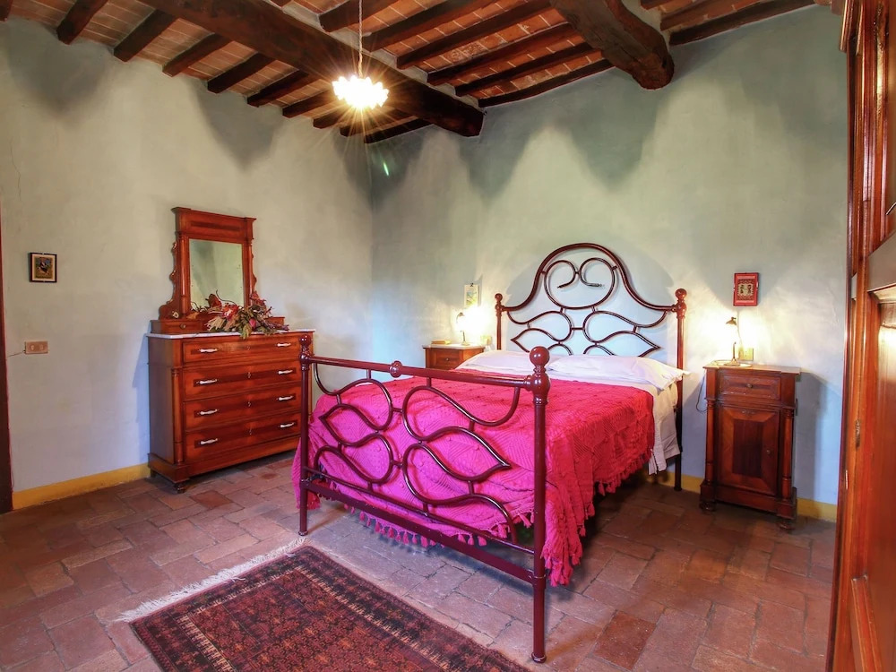 Holiday Home in Anghiari With Garden, Parking, Barbecue