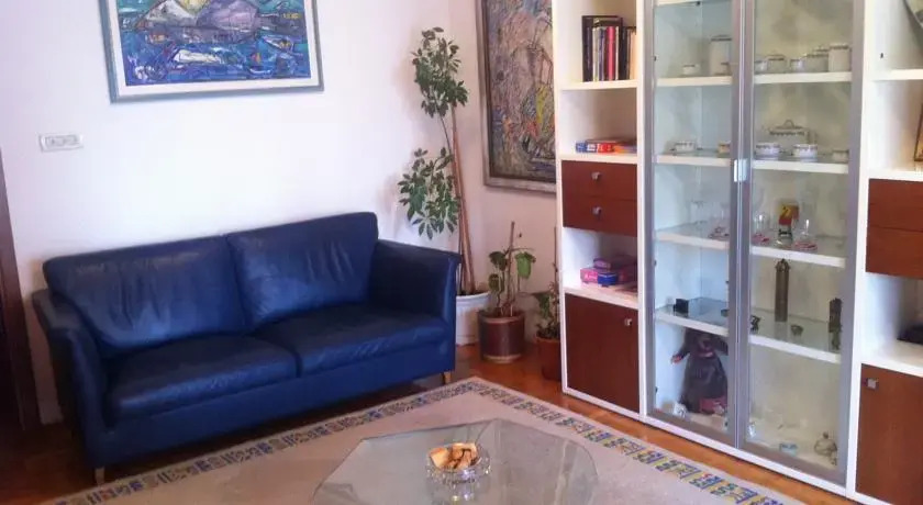 Apartment 4 you