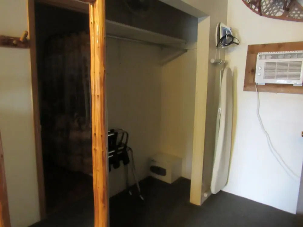 The Woodsman Country Lodge Motel
