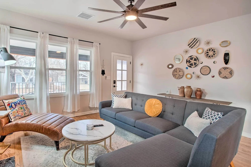 Charming Downtown Home w/ Updated Interior!