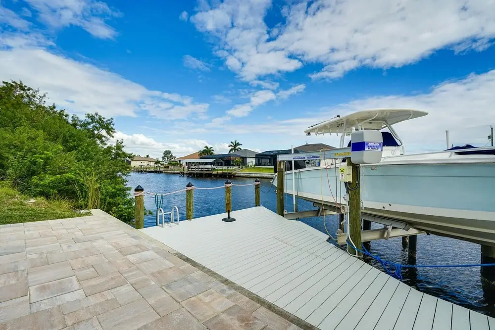 Dock + Lanai: Waterfront Escape in Cape Coral!