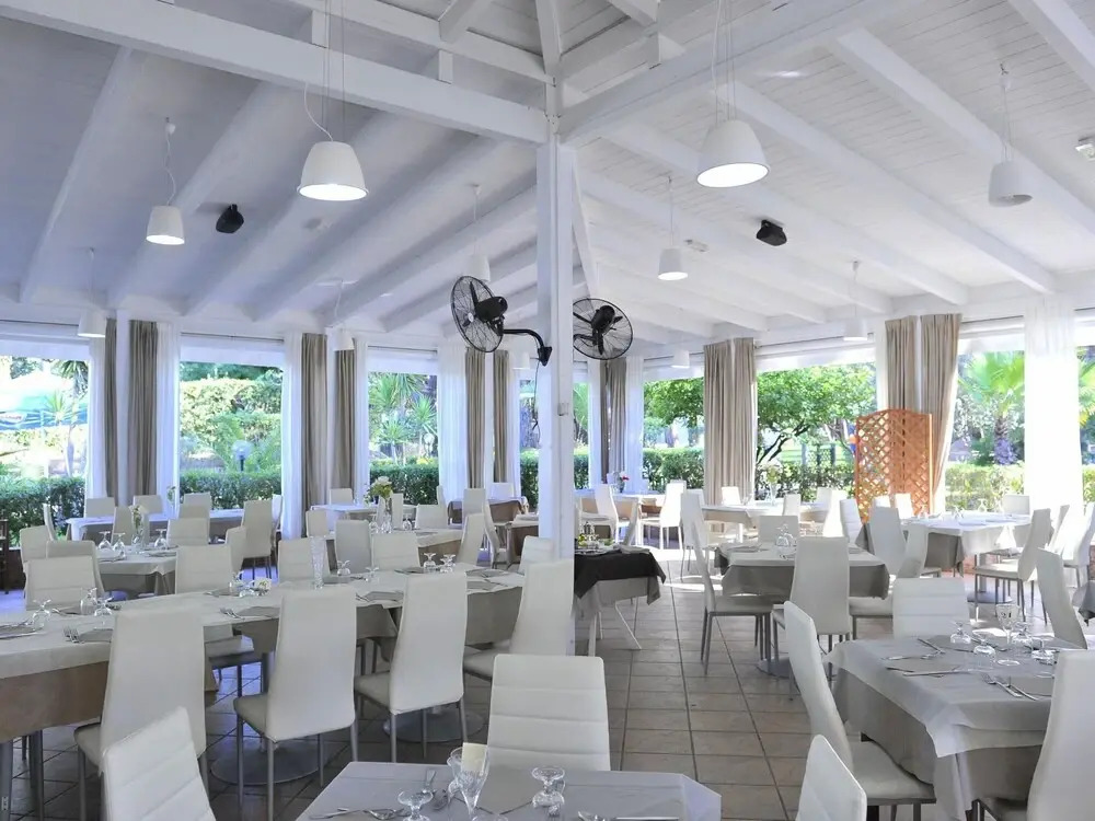New Apartment in Baia Domzia Near the sea