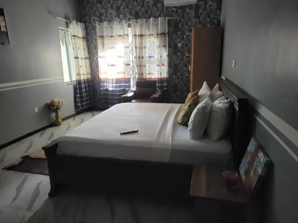 Hide View Hotel
