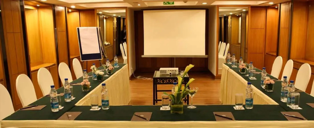 Hotel The Hans - Connaught Place, New Delhi