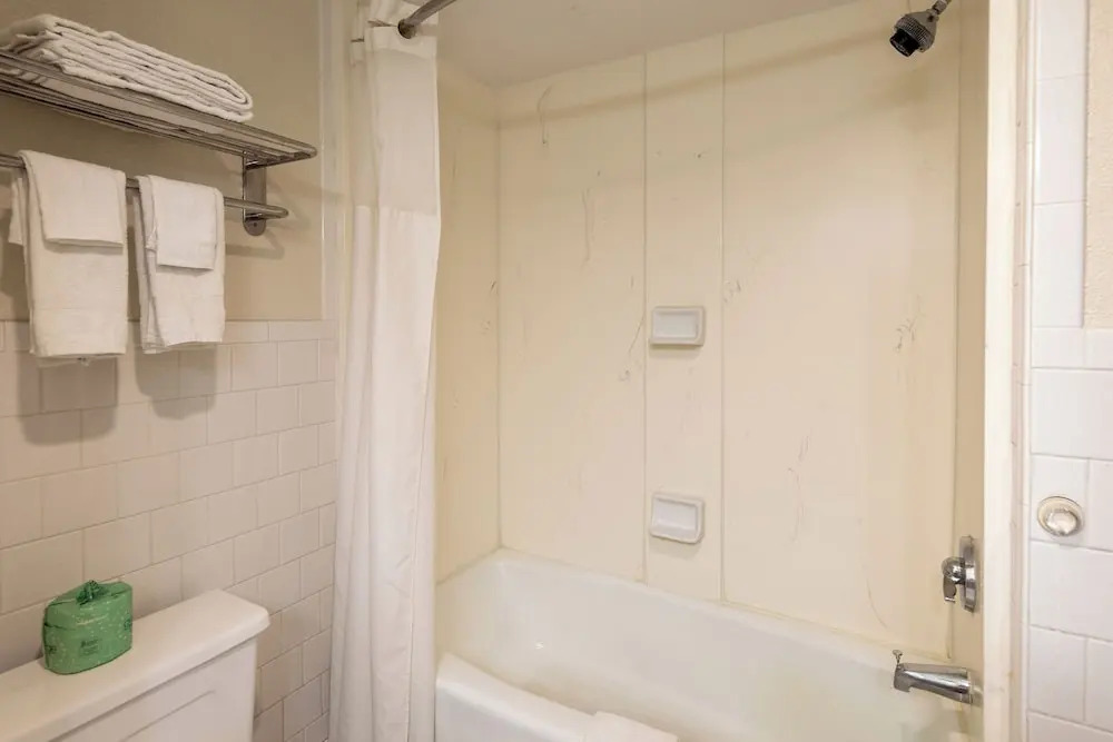 Dominion Inn and Suites