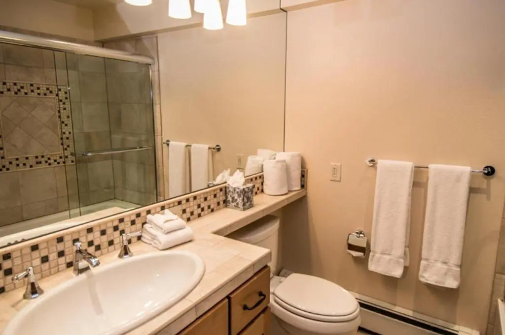 Fifth Avenue Unit 202