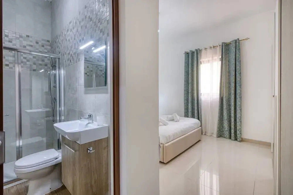 Relaxing Xaghra Apartment With BBQ Amenities