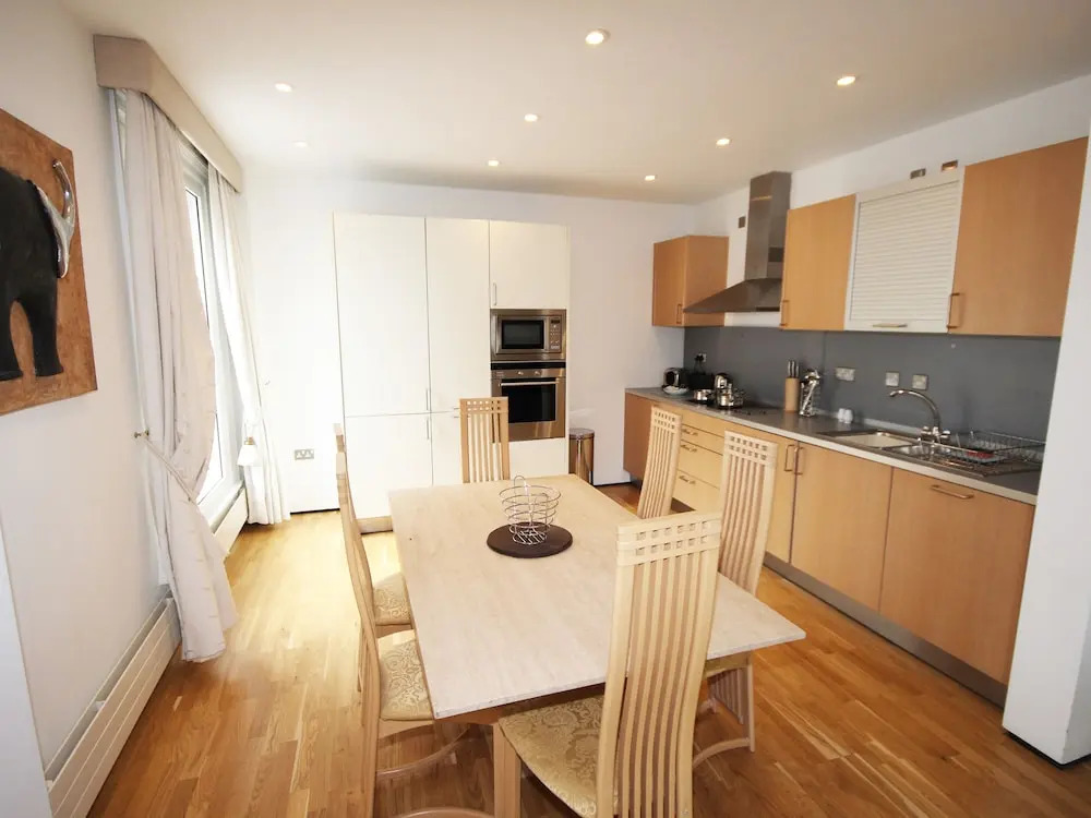 93a Grey Street Apartments