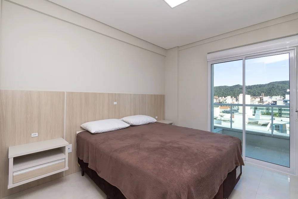 Apartamento 2 Dormitórios a 80 Metros do Mar