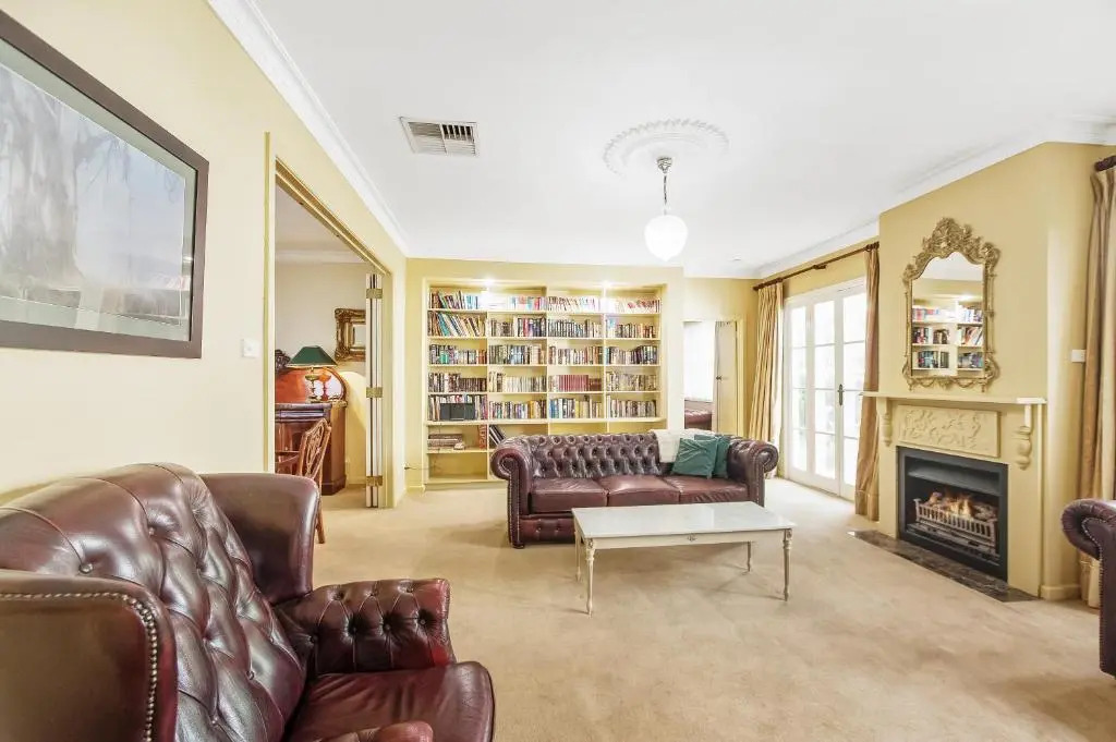 Ayr House