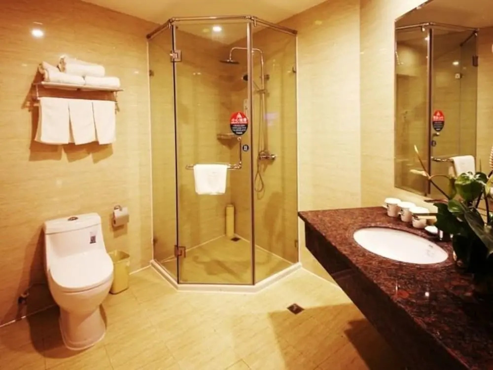 GreenTree Inn Huangshan She Town Paifangqun New Bus Terminal Station E