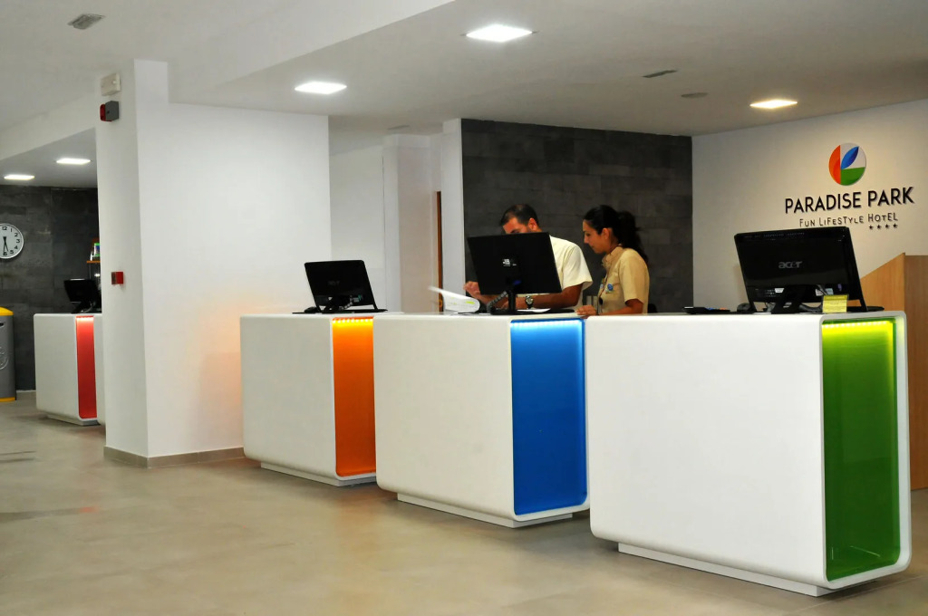 Paradise Park Fun Lifestyle Hotel