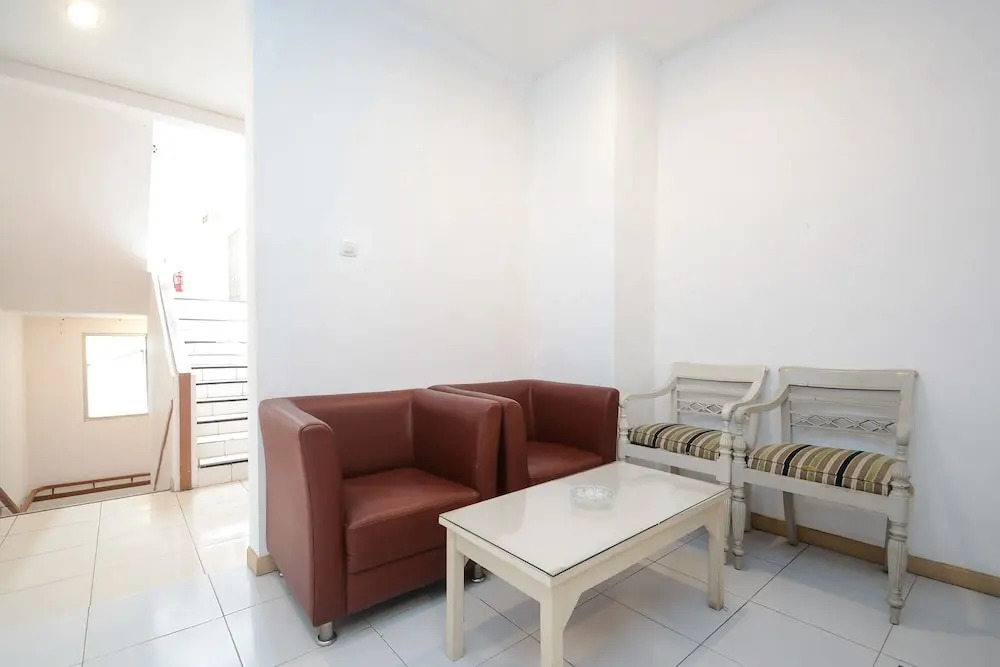 Airy Regol Dewi Sartika 108 A Bandung