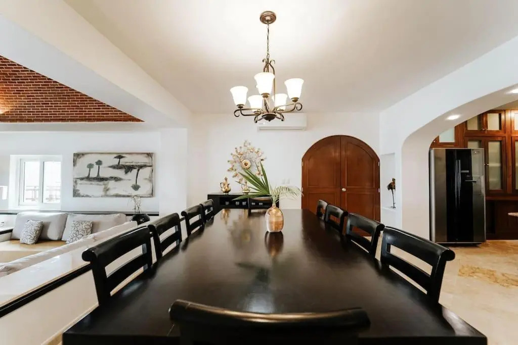 Villa Corona 6 BR Luxury Mansion