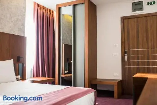 Hotel Bograd - Apartments & Lounge Station