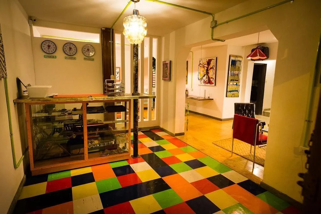 Local House Hostel