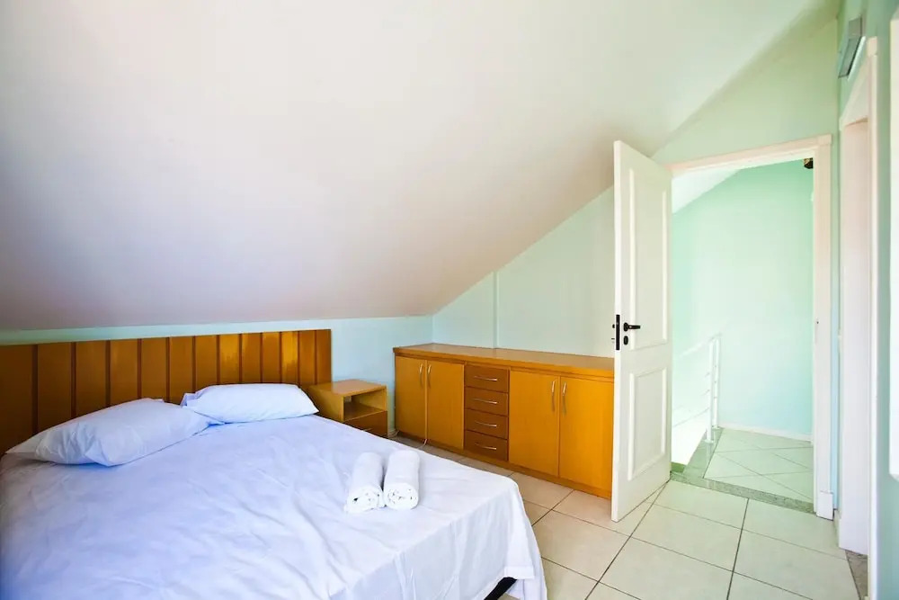 FL003 3 Bedroom Apartment By Senstay
