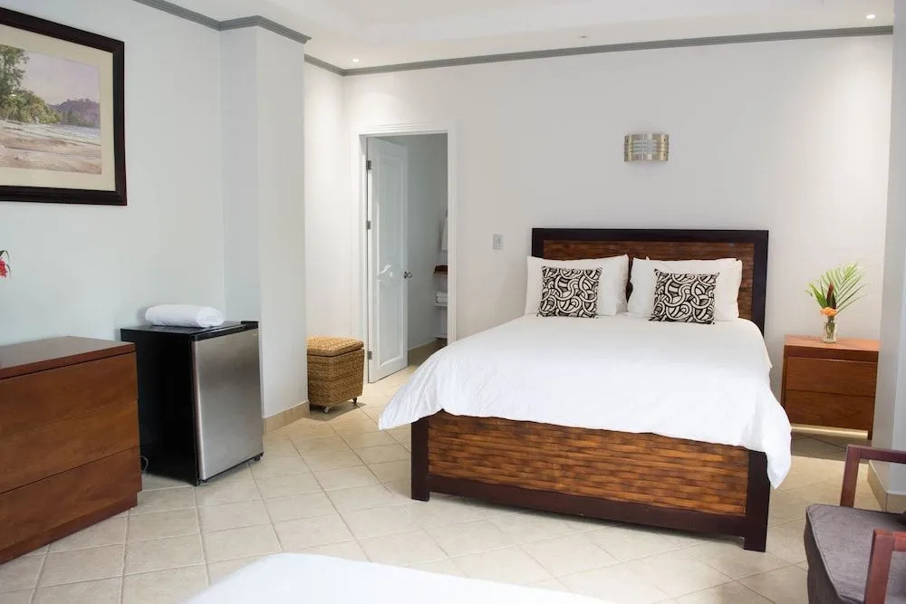 carver suites