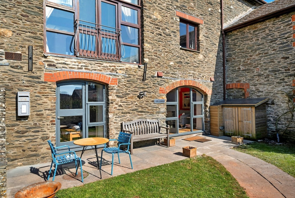 Apartment in Soar Near South West Coastal Path