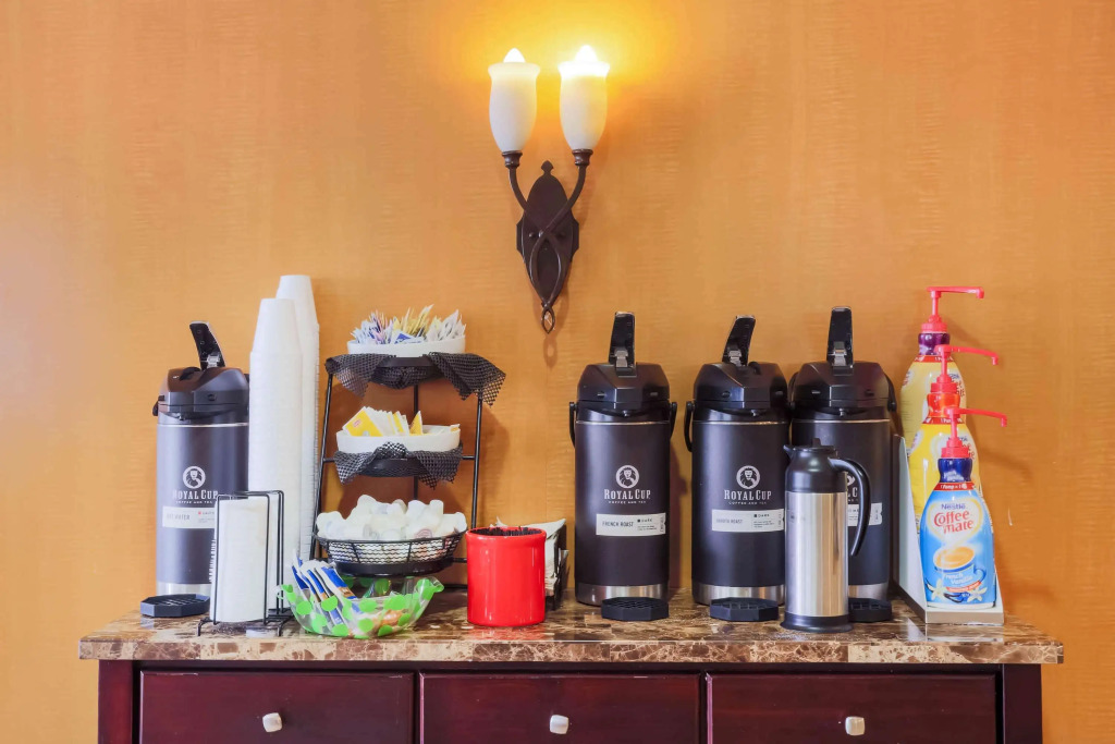 La Quinta by Wyndham Islip - MacArthur Airport
