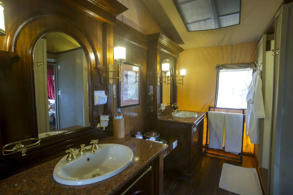 Kirawira Serena Camp