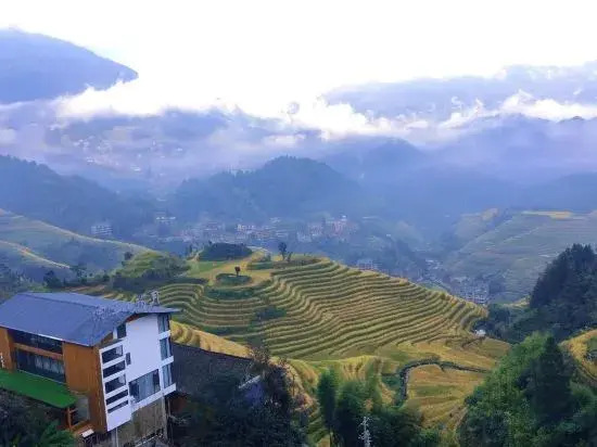 Ziyun·Sunrise Mountain House (Longji Terraces Jinkeng Observation Deck)