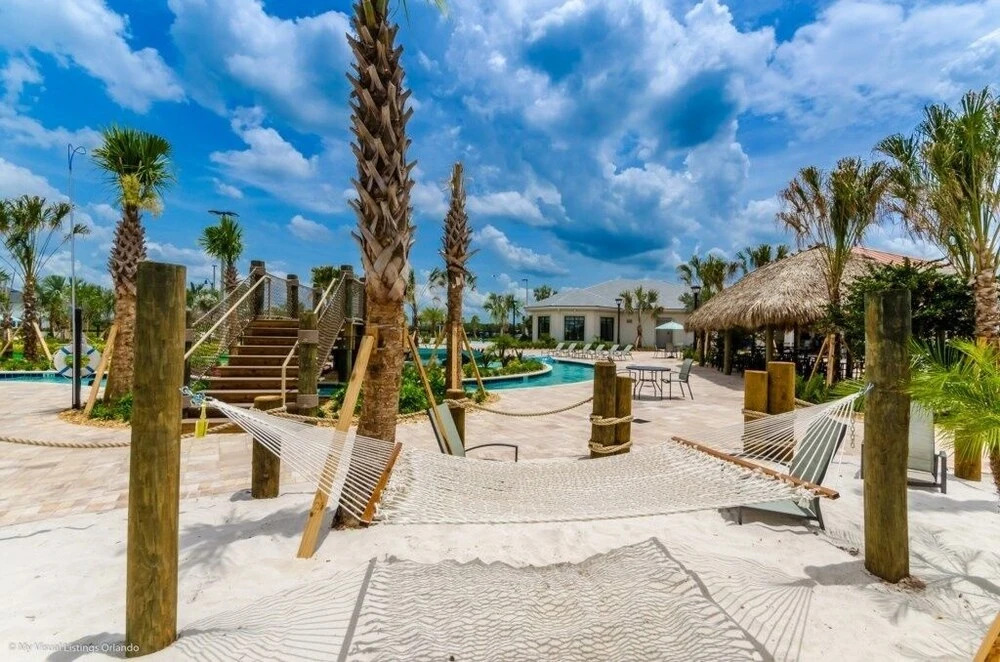 Chic Ultra Modern Near Disney! 4 Bedroom Condo