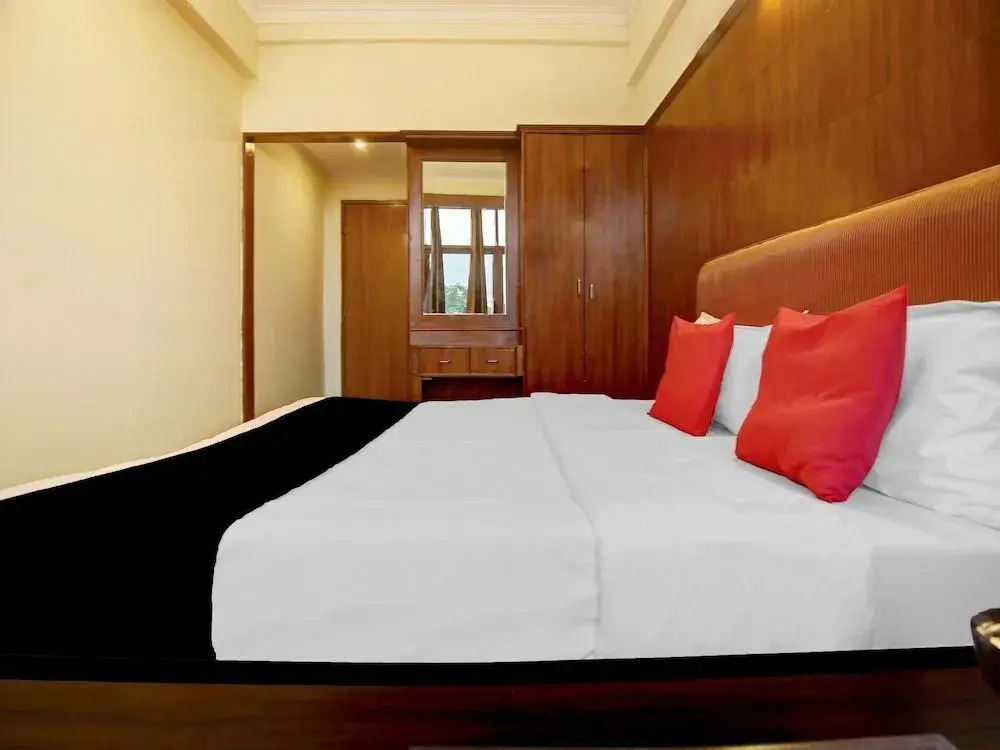 The Taj Residency by OYO Rooms