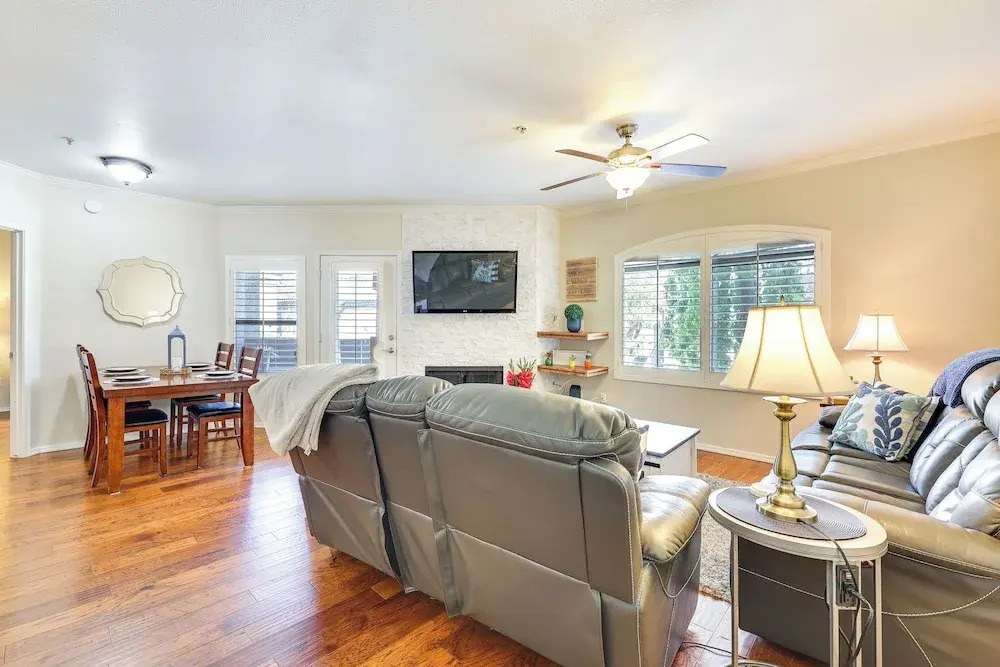 Family Scottsdale Condo: Access to Pool & Hot Tub