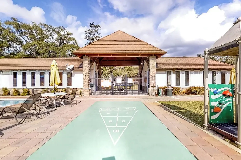 Vanilla Cottage on 30-acre Preserve!