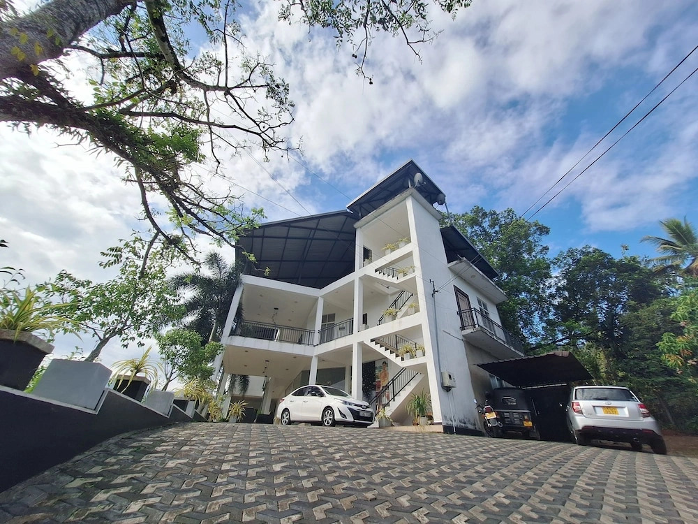 Akoya Pearl Hotel