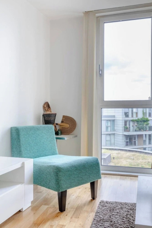 Sleek & Sunny 1BD Flat Near Greenwhich - Deptford!