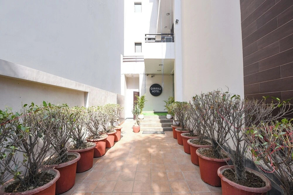 FabHotel Giriraj Hospitality - 100 Meters From Narayana Hospital | Gurugram