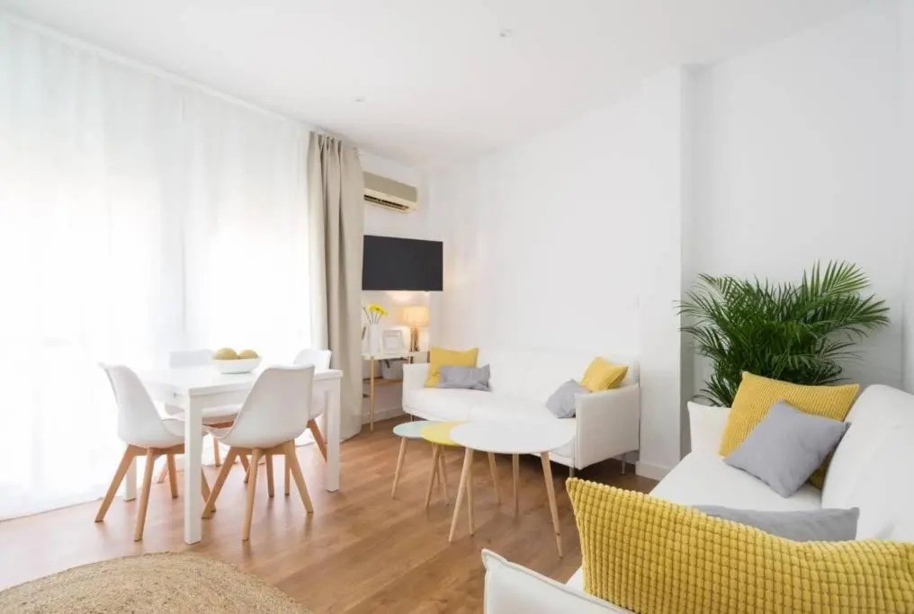 FUN BUILDING FLATS by HOMEABOUT