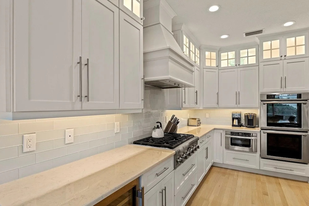 Seaside Haven 4 Bedroom Home by RedAwning
