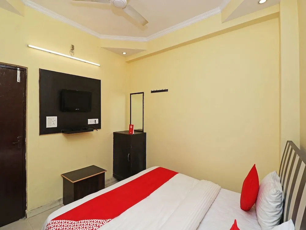 OYO 23167 Hotel Panorama