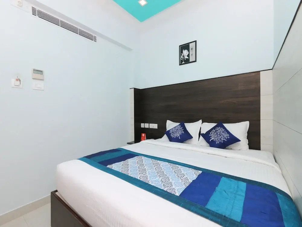 OYO 15857 Saibala Budget Hotel