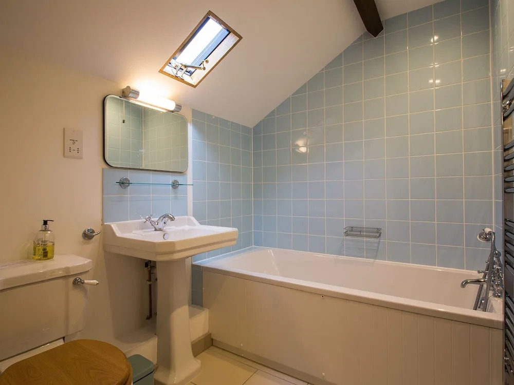 Plush Holiday Home in Tavistock with Garden near Swim Center
