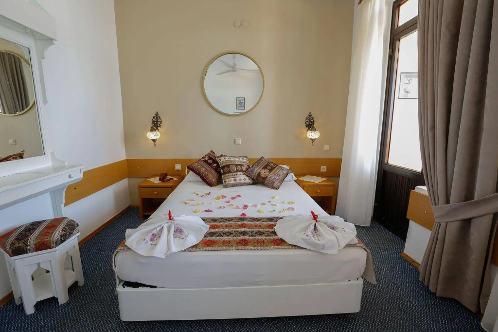 Beach House Hotel