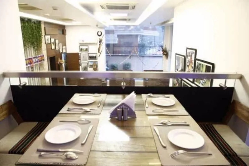 The City Abode by The Blue Kite - 3BHK Serviced Apartments with Caretaker in Safdarjung South Delhi