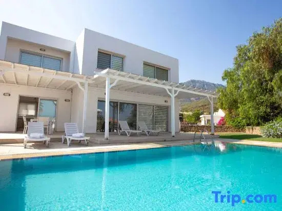 Bitter Orange Villa with Pool by HolidayKeys