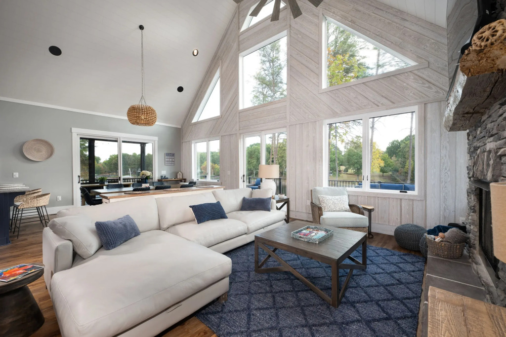 Luxe Lakefront Lodge w/ Pool, Hot Tub, Theater & Private Dock Sleeps 21