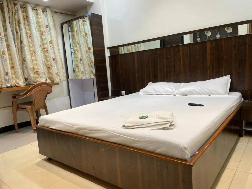 Hotel Parth