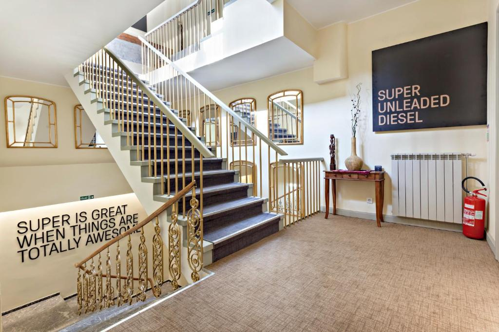 SuperB Luxury Suites