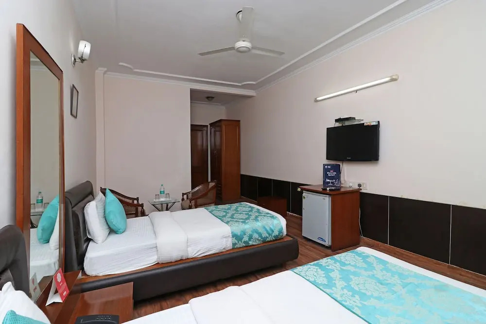 OYO 10585 Hotel Shubhdeep Aashiyana 2