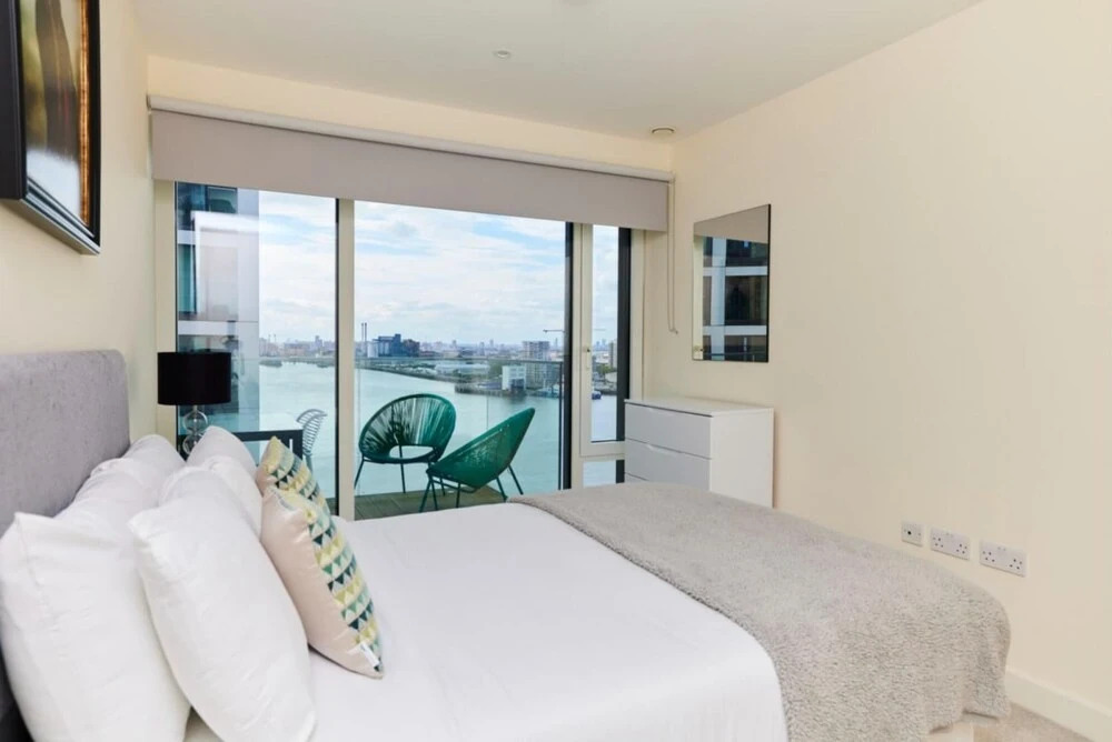 The River Thames Wonder - Tempting 2bdr Flat With Balcony