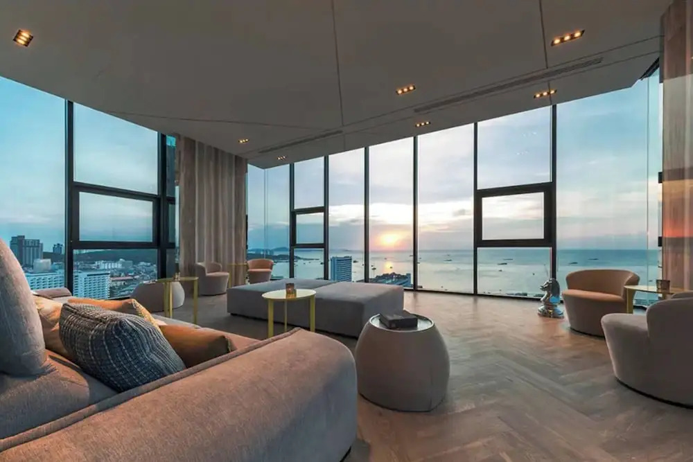 Sea View 2 Bed Room at Great Location