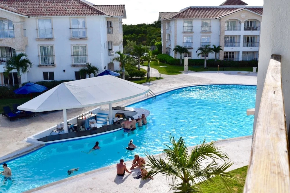 Apartment in Cadaques Caribe
